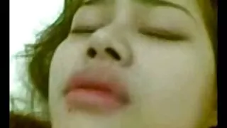Một cô gái lắc phim xet mien một tươi tốt, chặn trên Cam