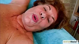 Con trai gắn lên một pim xet thu va nguoi cô gái, và hãy để một người bạn fuck