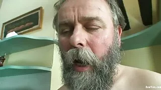Ba nga trắng, da đen, tàn nhẫn trong phim xet câp3 đít